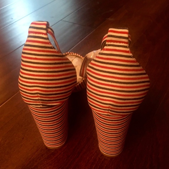 Red White Blue Strappy Chucky Heel Open Toe Shoe - Picture 1 of 3